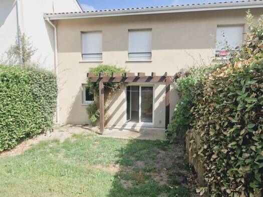 Villa à vendre 160 000 € 4 pièces 3 chambres 83 m² Saint Yzan de Soudiac 33920
