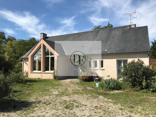 Maison de plain-pied à vendre 284 000 € 5 pièces 3 chambres 160 m² 3 171 m² de terrain Ascoux 45300