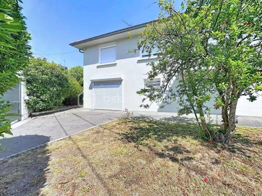 Maison à vendre 339 000 € 4 pièces 2 chambres 160 m² 450 m² de terrain Centre Échirolles 38130