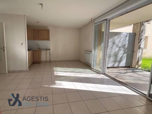 Appartement à vendre 110 000 € 3 pièces 2 chambres 57 m² RDC/3 Faubourg Est-Peraudel Castres 81100