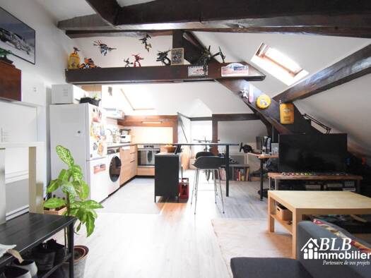 Studio à vendre 137 000 € 1 pièce 25,5 m² Étage 2/2 Neauphle-le-Château 78640