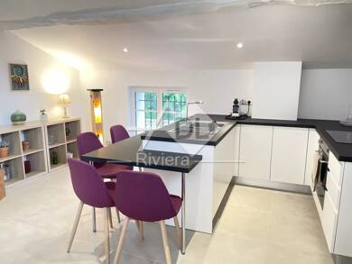 Appartement à louer 1 300 € 2 pièces 1 chambre 44,2 m² Dernier étage, Étage 2/2 Le Village Valbonne 06560