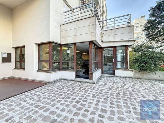 Espace bureau à vendre 498 000 € 78,5 m² de bureaux Gambetta Paris 20ème arrondissement 75020