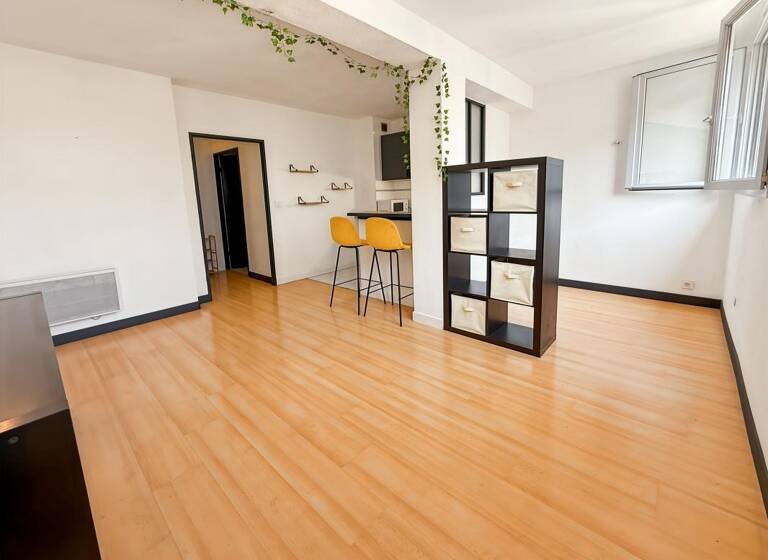 Appartement à vendre 157 000 € 2 pièces 1<br/>chambre 30 m²<br/>superficie 3<br/>étages Amidonniers-Caffarelli Toulouse 31000