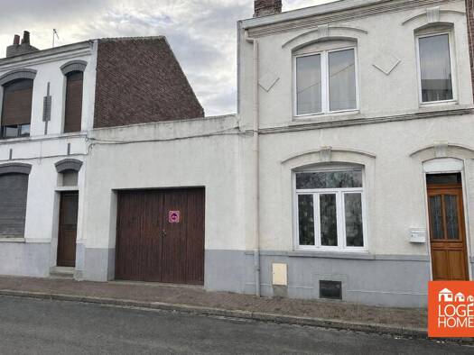 Maison de plain-pied à vendre 273 000 € 13 pièces 2 chambres 100 m² Lille 59000