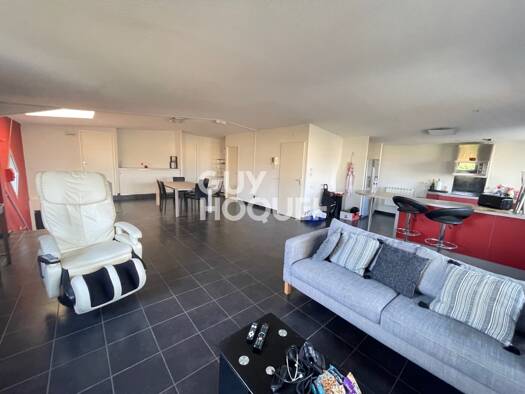 Appartement à louer 1 200 € 3 pièces 2 chambres 117 m² Étage 1/1 Le Plan Valence 26000