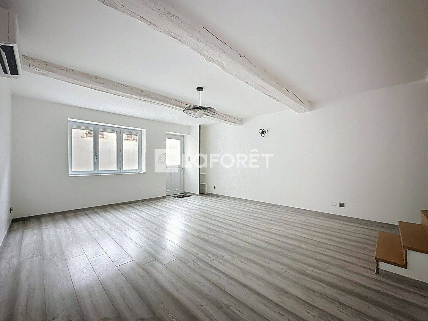 Maison à vendre, 132m², SAINT TRIVIER SUR MOIGNANS