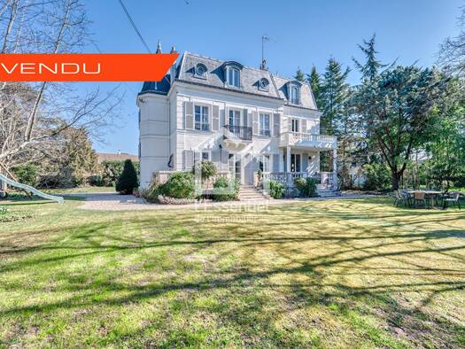 Maison à vendre 2 590 000 € 8 pièces 5 chambres 250 m² 1 677 m² de terrain Charlemagne Maisons-Laffitte 78600
