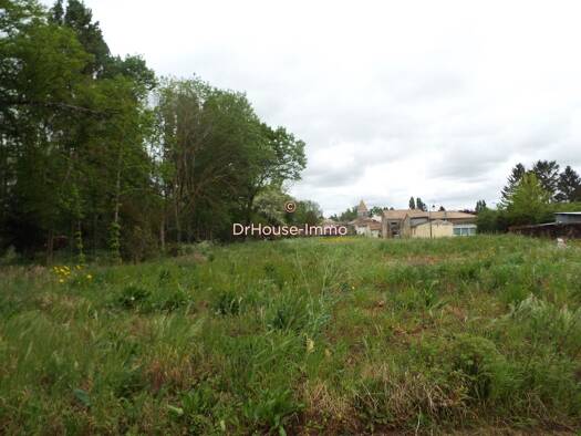 Terrain constructible à vendre 64 000 € 3 459 m² de terrain Plassac 17240