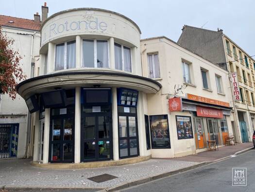 Local d'activités à vendre 1 050 000 € 652 m² d'espace de stockage Centre Ville Étampes 91150