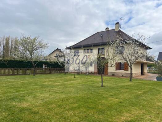 Maison à vendre 212 000 € 5 pièces 5 chambres 138,6 m² 1 299 m² de terrain Chateaurenaud Louhans 71500