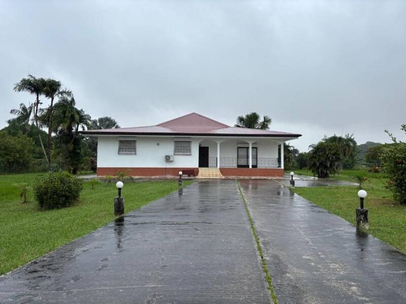 Maison à louer, 194m², MACOURIA
