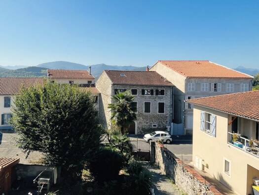Maison à vendre 199 400 € 5 pièces 4 chambres 247 m² 390 m² de terrain Montréjeau 31210