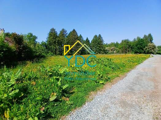 Terrain constructible viabilisé à vendre 65 000 € 1 428 m² de terrain Yerville 76760