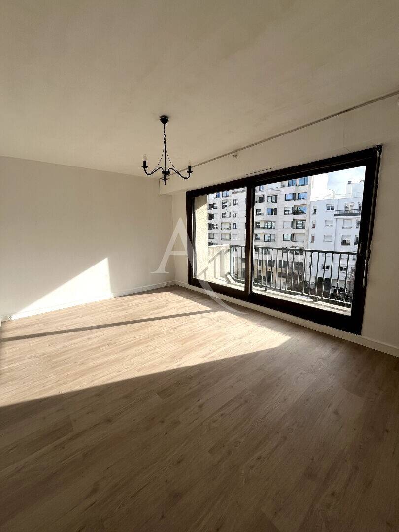 Maison à louer, 32m², COURBEVOIE