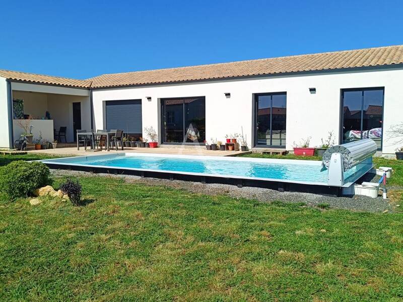 Maison à vendre, 133m², SAINTE RADEGONDE DES NOYERS
