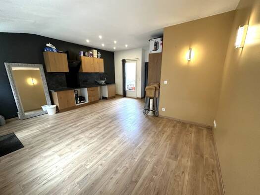 Maison à louer 850 € 2 pièces 1 chambre 40 m² Centre Ville Bruges 33520