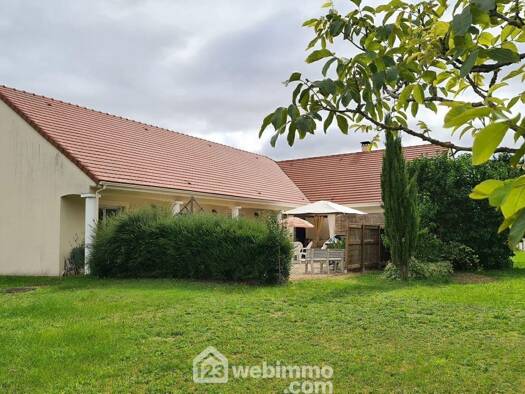 Maison de plain-pied à vendre 598 500 € 8 pièces 5 chambres 231 m² 9 721 m² de terrain Milly-la-Forêt 91490