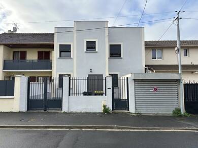 Maison à vendre 389 000 € 6 pièces 5 chambres 133 m² Mutuelle-Barbusse-Saint Rémy- Joliot Curie Saint-Denis 93200