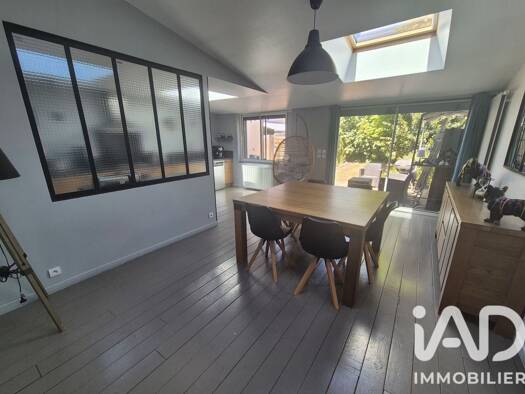 Maison de ville à vendre 268 000 € 6 pièces 4 chambres 131,7 m² 271 m² de terrain Université-Ribay-Ardriers Le Mans 72000