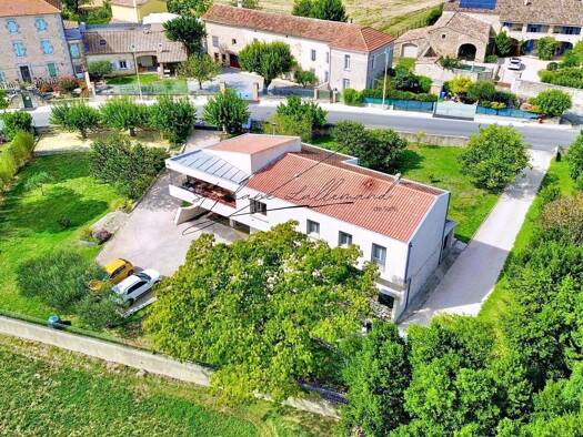 Maison à vendre 379 000 € 6 pièces 4 chambres 200 m² 2 126 m² de terrain Méjannes-lès-Alès 30340