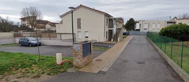 Garage/Stationnement à louer 68 € Est Craponne 69290