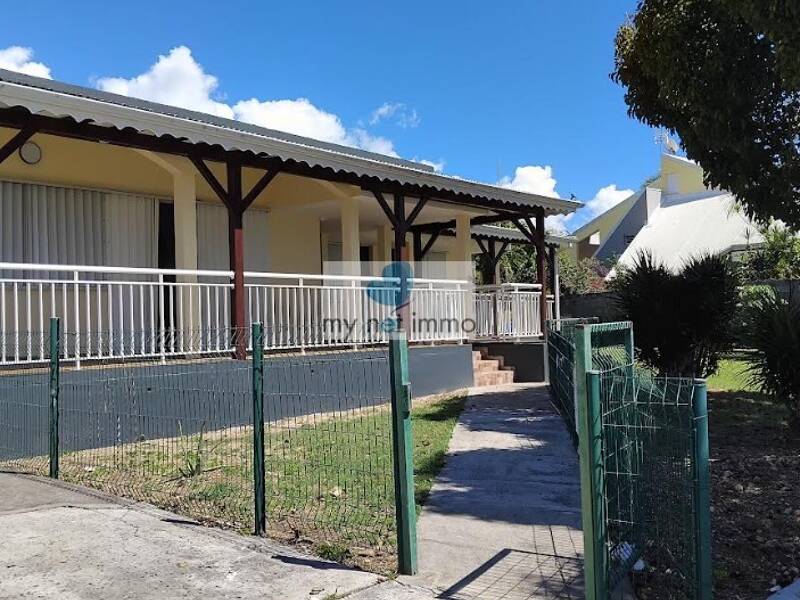 Maison à louer, 140m², LE GOSIER