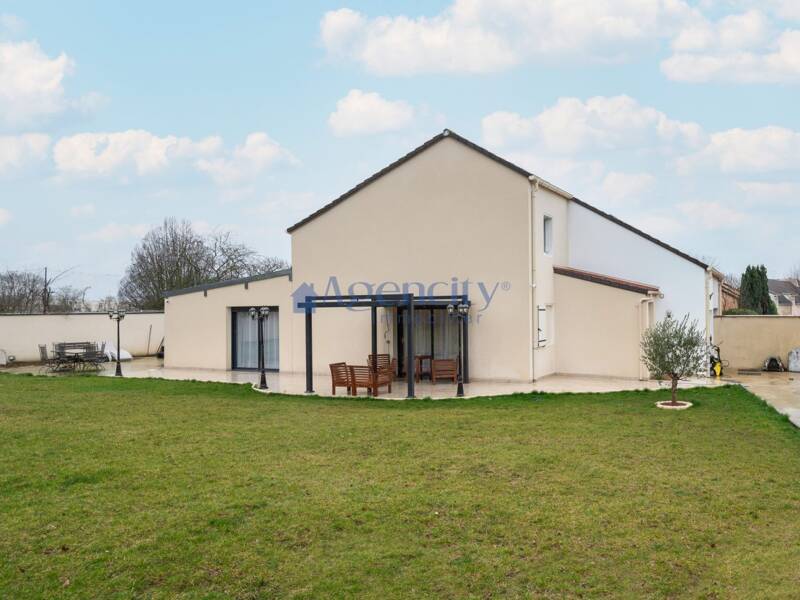 Maison à vendre, 126m², LOGNES