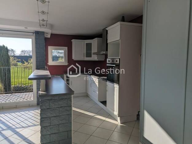 Appartement à louer 1 080 € 3 pièces 2 chambres 68 m² 1er étage Centre Nord Évry-Courcouronnes 91080