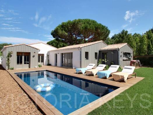 Maison à vendre 2 438 000 € 6 pièces 5 chambres 150 m² 881 m² de terrain Le Bois Plage en Re 17580