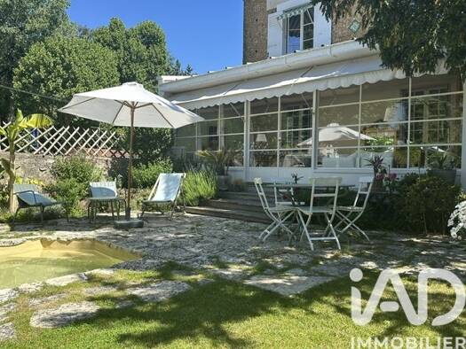 Maison à vendre 750 000 € 7 pièces 5 chambres 180 m² 843 m² de terrain Centre Bas Vernouillet 78540
