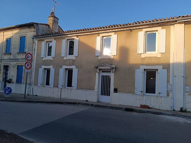 Maison à louer, 113m², LARUSCADE