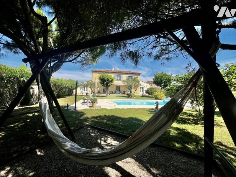 Maison à vendre, 191m², SAINT LAURENT DES ARBRES