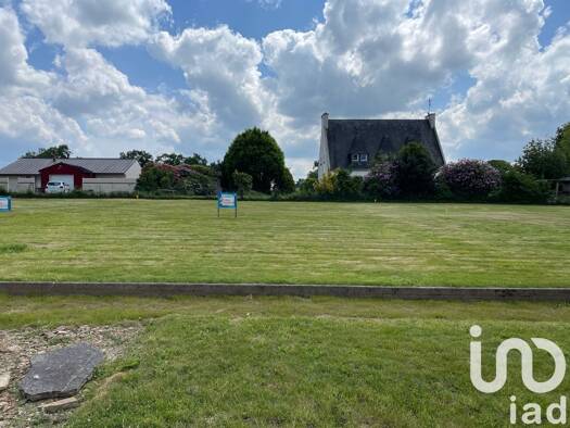 Terrain constructible viabilisé à vendre 175 000 € 700 m² de terrain Pluguffan 29700