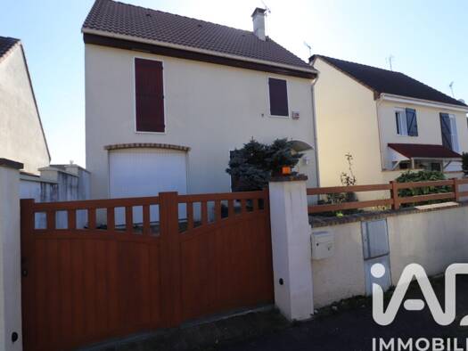 Maison à vendre 339 000 € 5 pièces 4 chambres 90 m² 277 m² de terrain Terres Blanches Chilly-Mazarin 91380