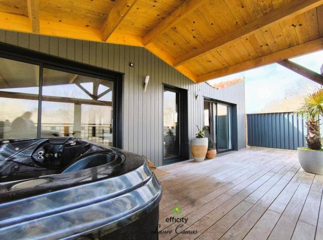 Maison à vendre, 213m², TALMONT SAINT HILAIRE