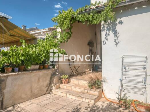 Maison à vendre 255 000 € 5 pièces 4 chambres 121 m² 100 m² de terrain Reillanne 04110