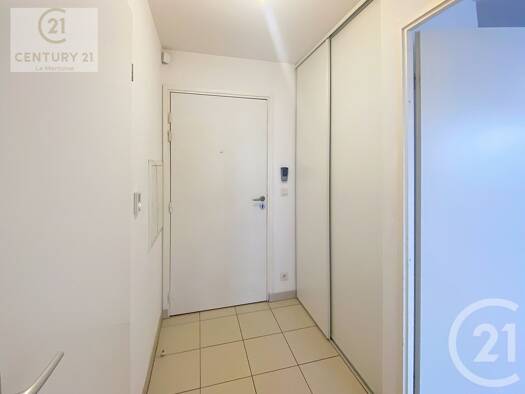 Appartement à louer 710 € 2 pièces 1 chambre 39,1 m² RDC Mantes-la-Ville 78711