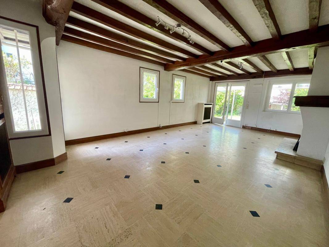 Maison à vendre, 112m², SAINT MAUR DES FOSSES