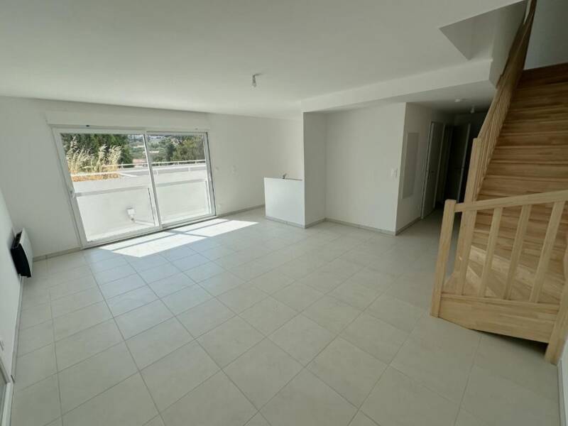 Maison à louer, 72m², SOLLIES PONT