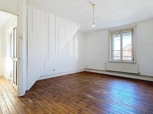 Maison de ville à vendre 97 200 € 9 pièces 3 chambres 128 m² 439 m² de terrain Parc d'Entreprise-Brunehaut Calonne-Ricouart 62470