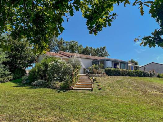 Maison à vendre 274 500 € 5 pièces 4 chambres 115 m² 1 890 m² de terrain Monsempron Libos 47500
