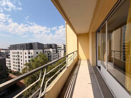 Appartement à vendre 145 000 € 1 pièce 29 m² Étage 7/8 Monplaisir Lyon 8ème arrondissement 69008