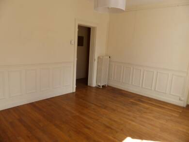 Appartement à louer 450 € 3 pièces 2 chambres 55,2 m² 1 étages Centre Ville Cosne-cours-sur-Loire 58200