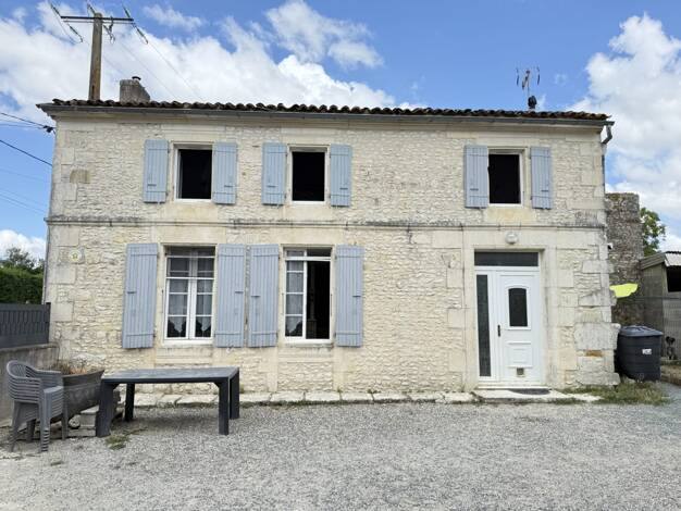 Maison à vendre 199 500 € 4 pièces 3 chambres 98 m² 297 m² de terrain Saint-André-de-Lidon 17260