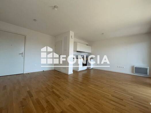 Appartement à louer 450 € 1 pièce 33,9 m² Étage 2/5 Est Lens 62300
