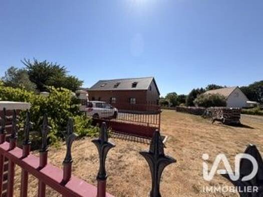Maison à vendre 298 000 € 7 pièces 3 chambres 146 m² 1 046 m² de terrain La Londe 76500