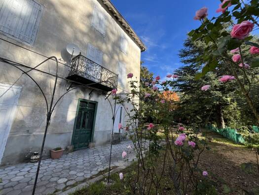Maison à vendre 172 000 € 12 pièces 11 chambres 230 m² 430 m² de terrain Tarascon sur Ariege 09400