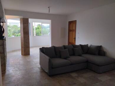 Appartement à vendre 264 000 € 3 pièces 2 chambres 70 m² Étage 1/2 Saint-Pierre 97410