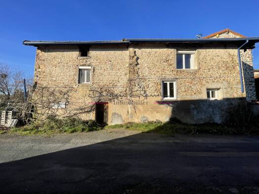 Maison à vendre 99 000 € 4 pièces 2 chambres 110 m² Amplepuis 69550